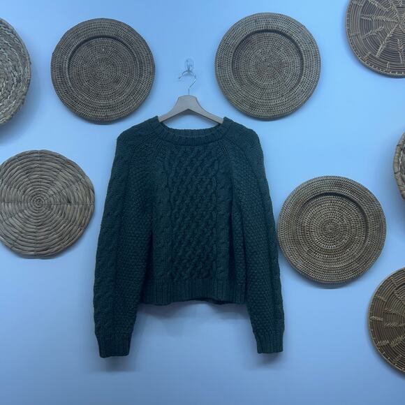 AE American Eagle Green Chunky Cable Knit Crew Neck Sweater Large Casual Cozy - Picture 1 of 6